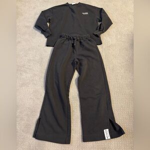 Girls grey Zara sweat set size 10 top and bottom.